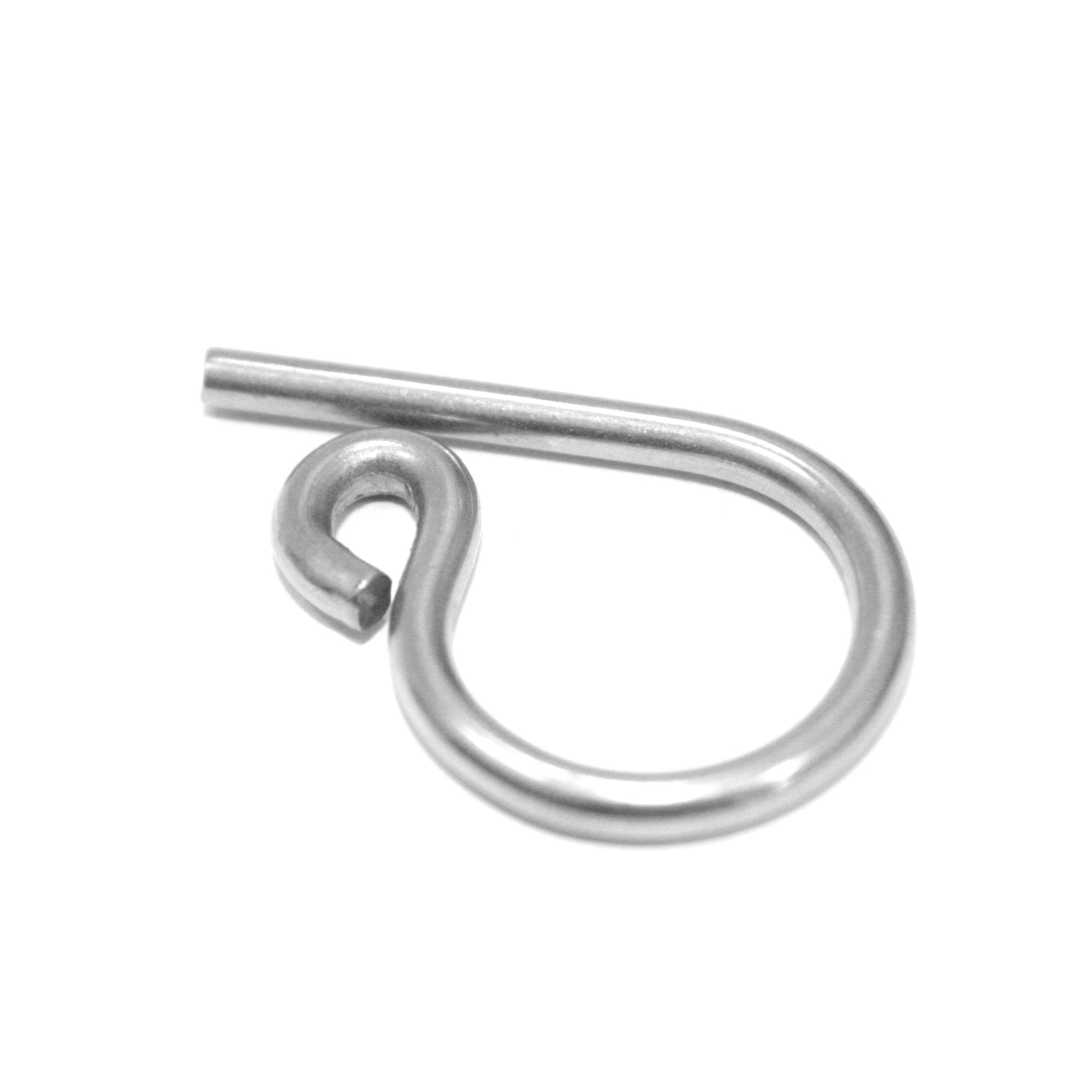 Rudder retaining clip